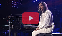 YANNI: EL AMOR LO ES TODO